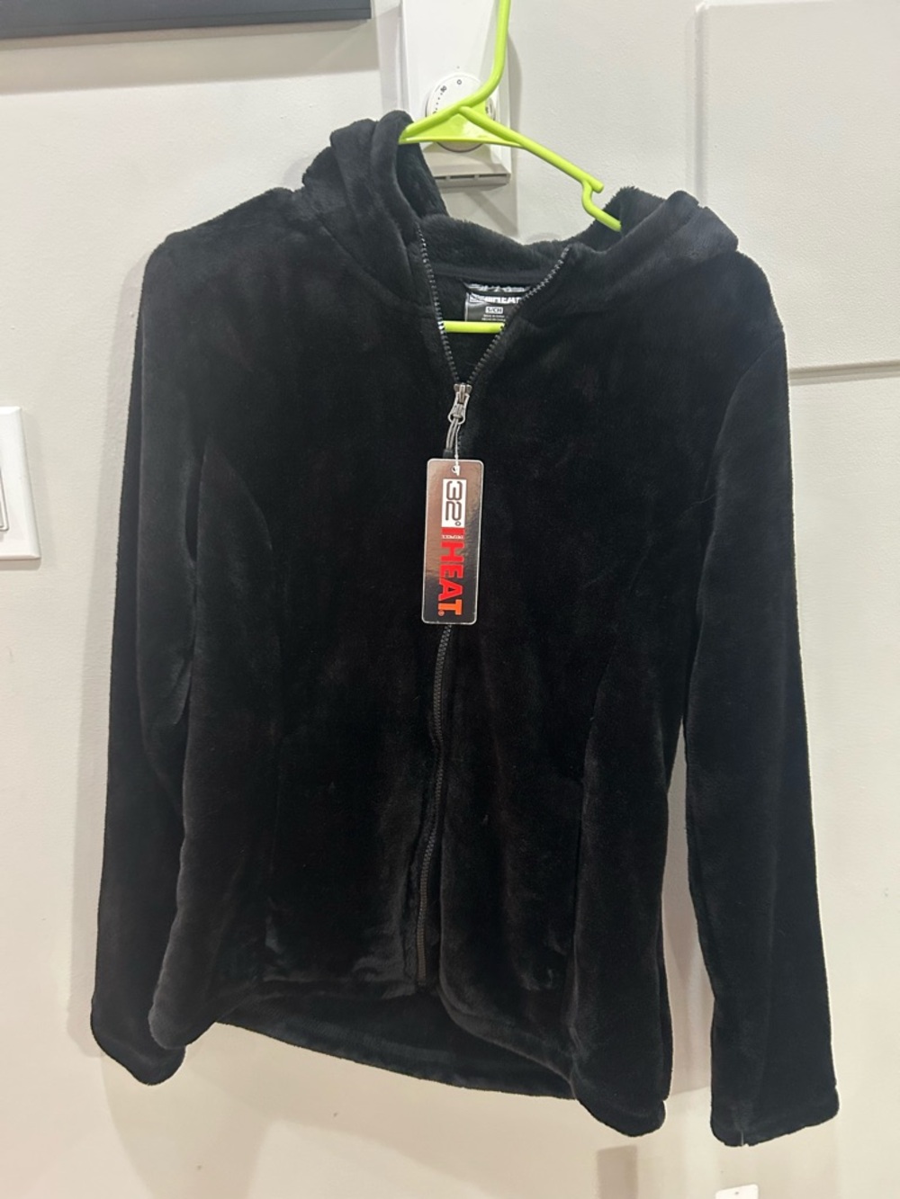 New Women's 32 Degrees Heat Black Fuzzy Fleece Full Zip Jacket Small Warm Cozy